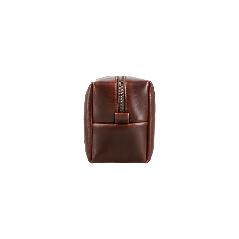 Leather Wash Bag for Men in Crazy Brown, Walter by Obi Pelle