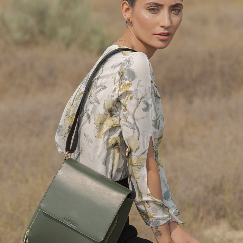 Leather Crossbody Bag for Women in Delta Green, Berlin by Obi Pelle