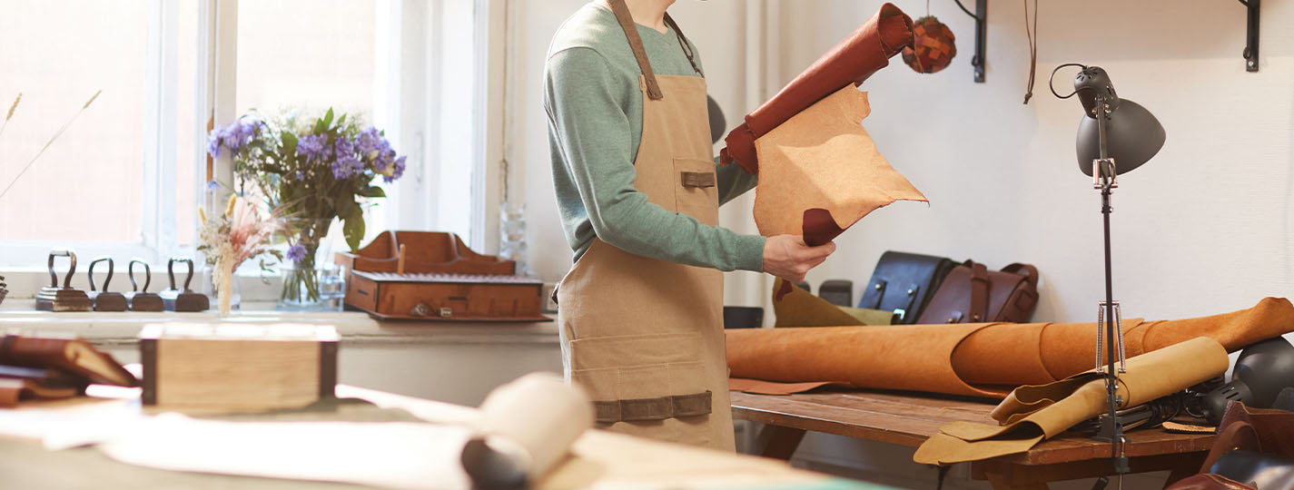 Obi Pelle bespoke leather bag process banner